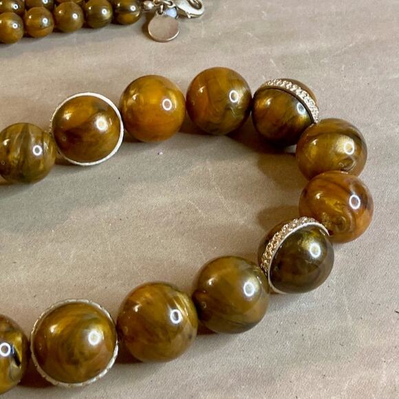 0115 Dana Buchman Acrylic Tiger's Eye Graduated Bead Necklace w/Pave Bands - Picture 6 of 7